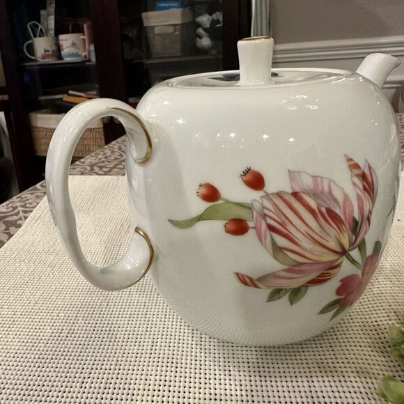 Royal Worcester Pershore Teapot with Lid‎ Fine Porcelain Gold Trim Vintage - Picture 3 of 10